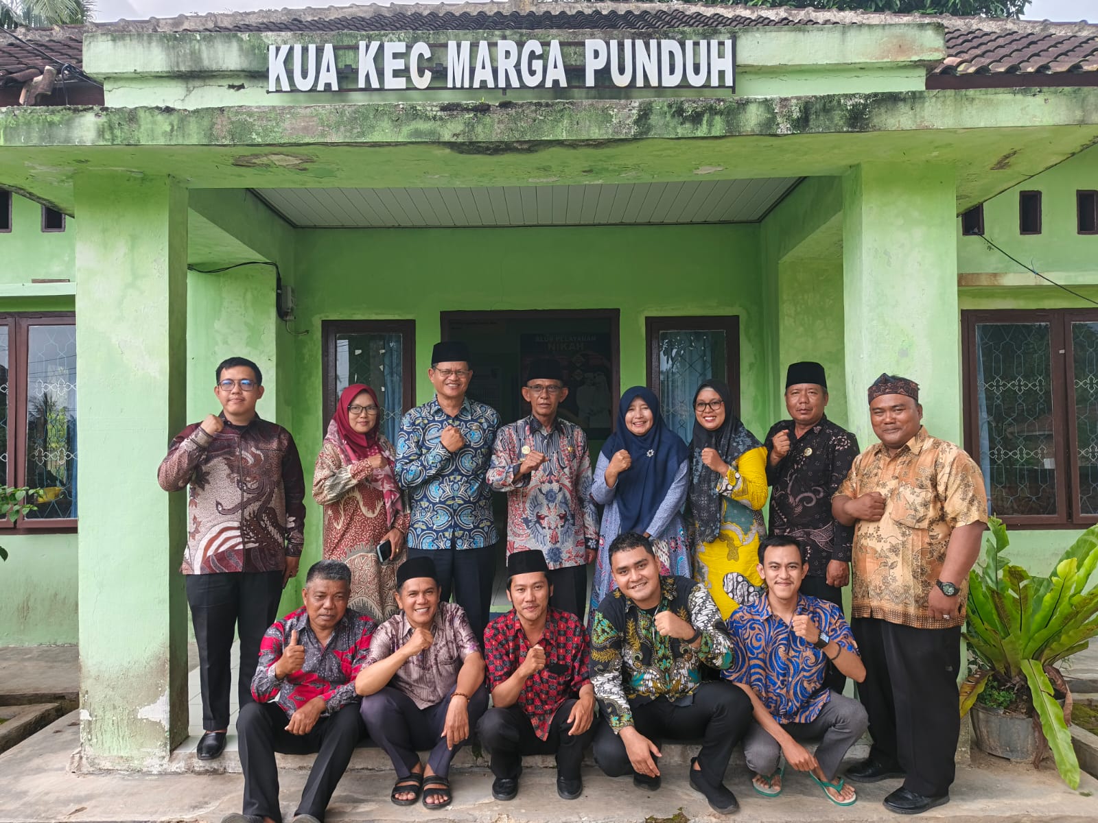 Kepala Kemenag Pesawaran Memberikan Pembinaan ASN di KUA Marga Punduh