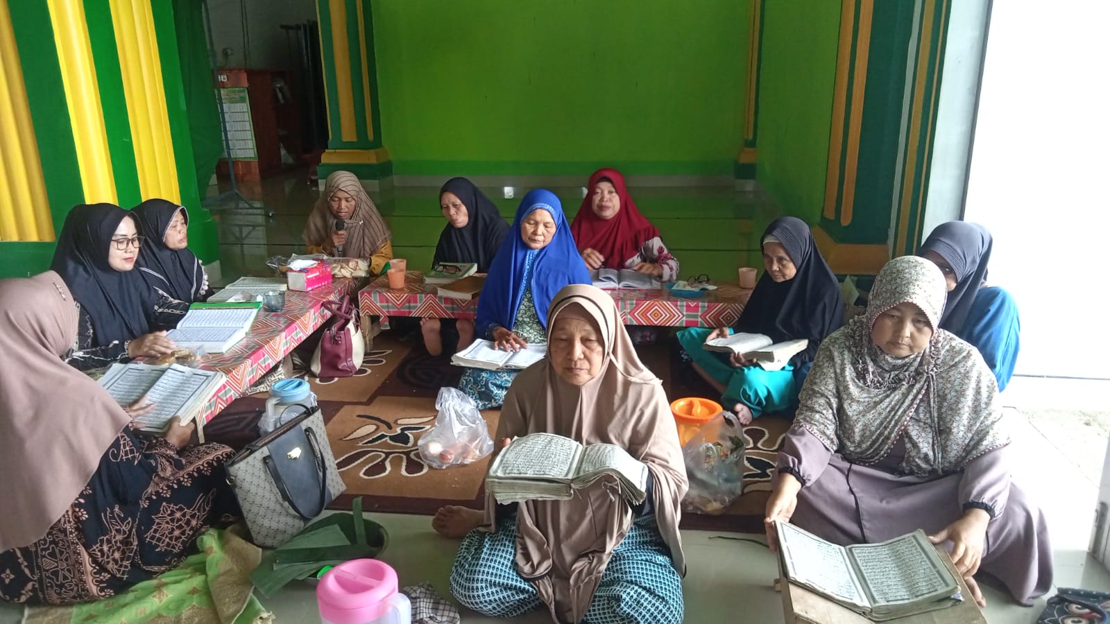 Majelis Taklim Nur Azkiya Buay Bahuga Gelar Khotmil Qur’an Sambut Bulan Suci Rajab