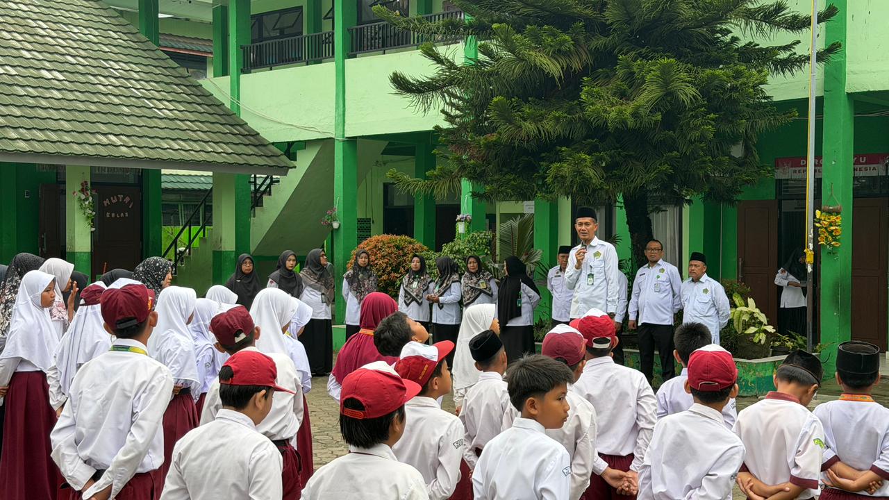 Dorong Prestasi Siswa, Kemenag Kota Metro Launching ROMI MI 2026 untuk Penguatan Mutu Madrasah