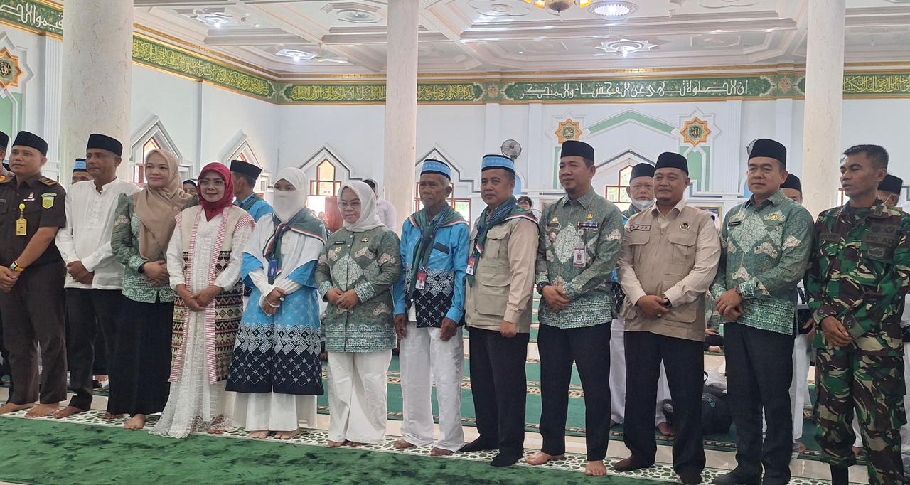Kakankemenag Mesuji Hadiri Pelepasan Jamaah Haji, Calon Jamaah Haji Mesuji Resmi Dilepas Oleh Bupati