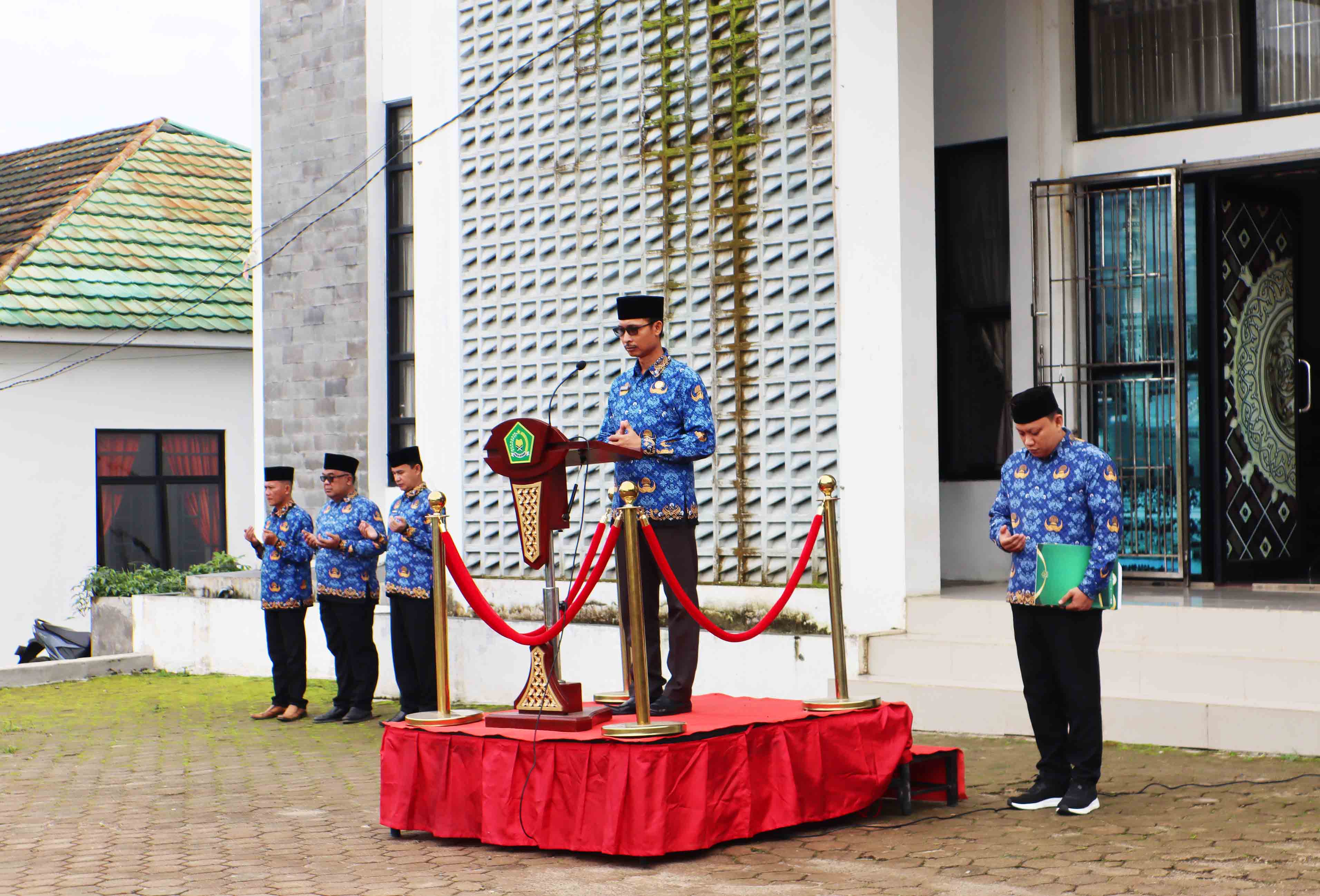 Kemenag Pesisir Barat Gelar Upacara Peringatan Harkitnas Ke-118 Tahun 2026, Gaungkan Semangat Jaga Tunas Bangsa