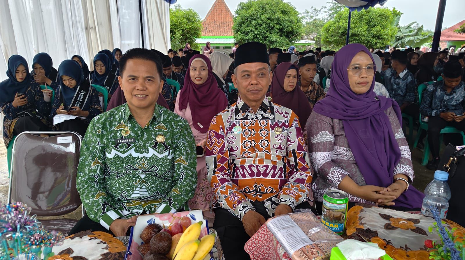 MIN 1 Way Kanan Dukung Pelepasan Siswa Dan Wisuda Tahfidz MTsN 2 Way Kanan
