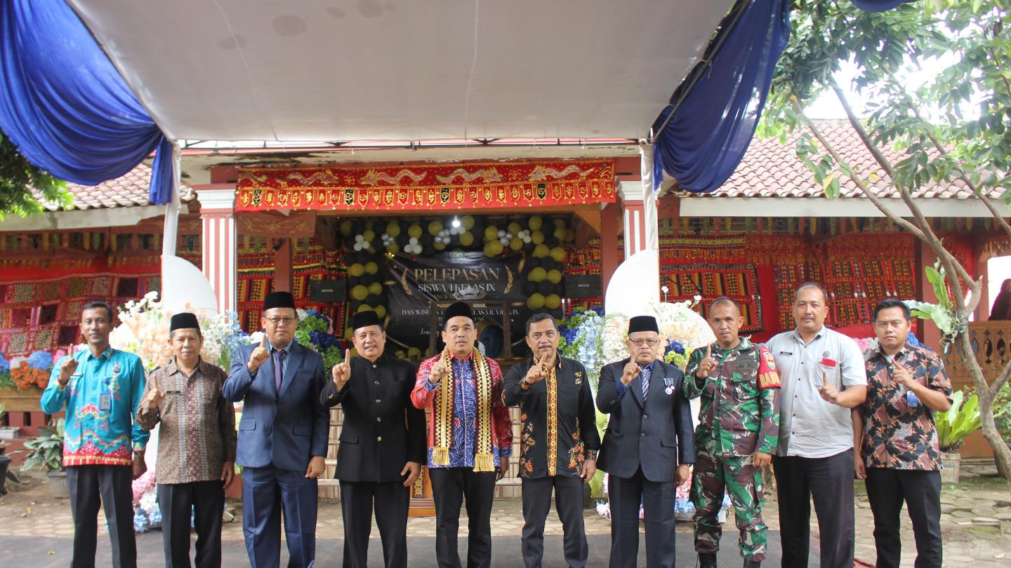 Padukan Iptek Dan Imtaq, MTsN 1 Lamsel Sukses Gelar Pelepasan 256 Siswa Dan Wisuda 170 Hafiz Al-Qur'an