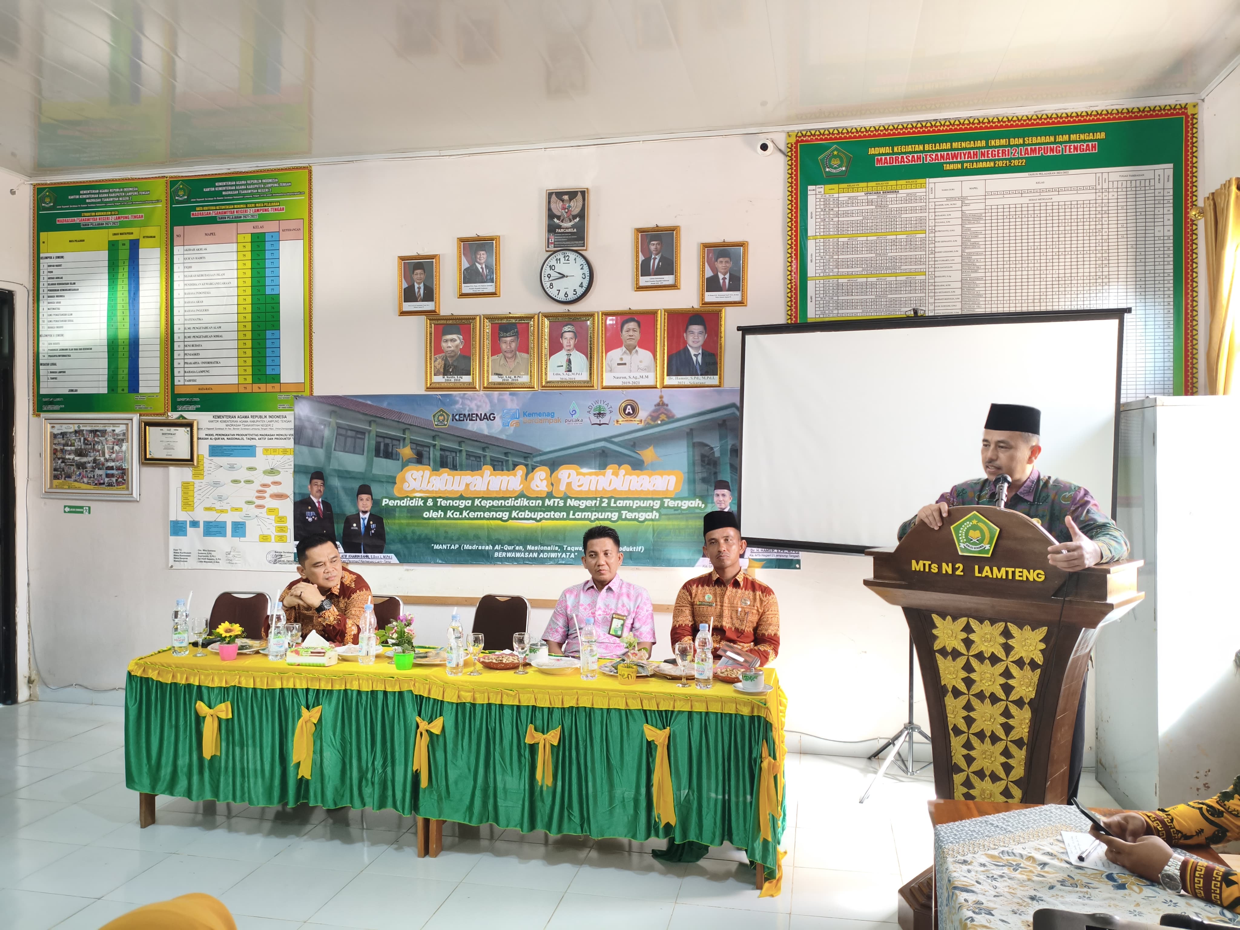 Kepala Kemenag Lampung Tengah Berikan Pembinaan Kepada Tenaga Pendidik Dan Kependidikan MTsN 2 Lampung Tengah