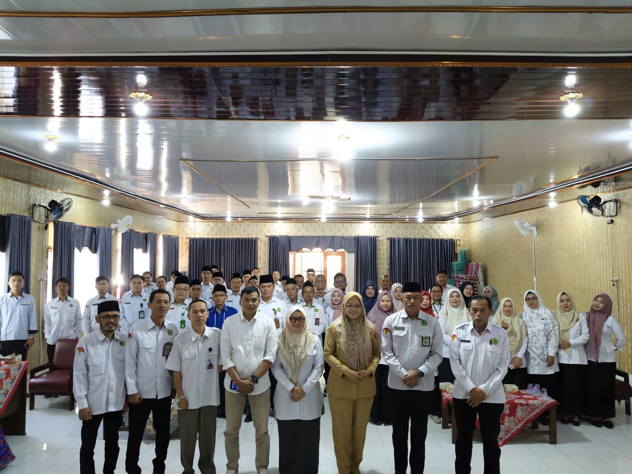 Mutasi Jabatan, Kankemenag Lambar Lepas Linda Susilawati Ke Tempat Tugas Yang Baru