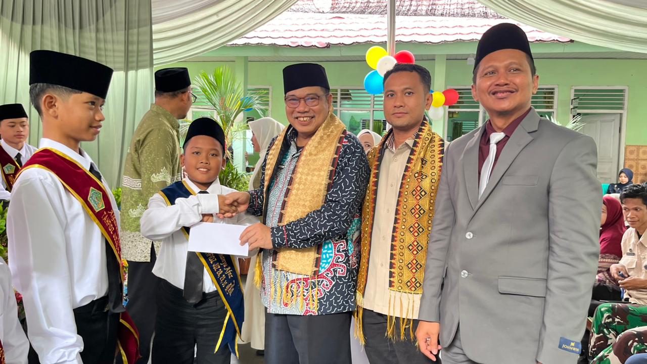 Langkah Pasti Menuju Masa Depan, Pelepasan Dan Wisuda Tahfidz MIN 1 Lampung Timur Penuh Haru Dan Inspirasi
