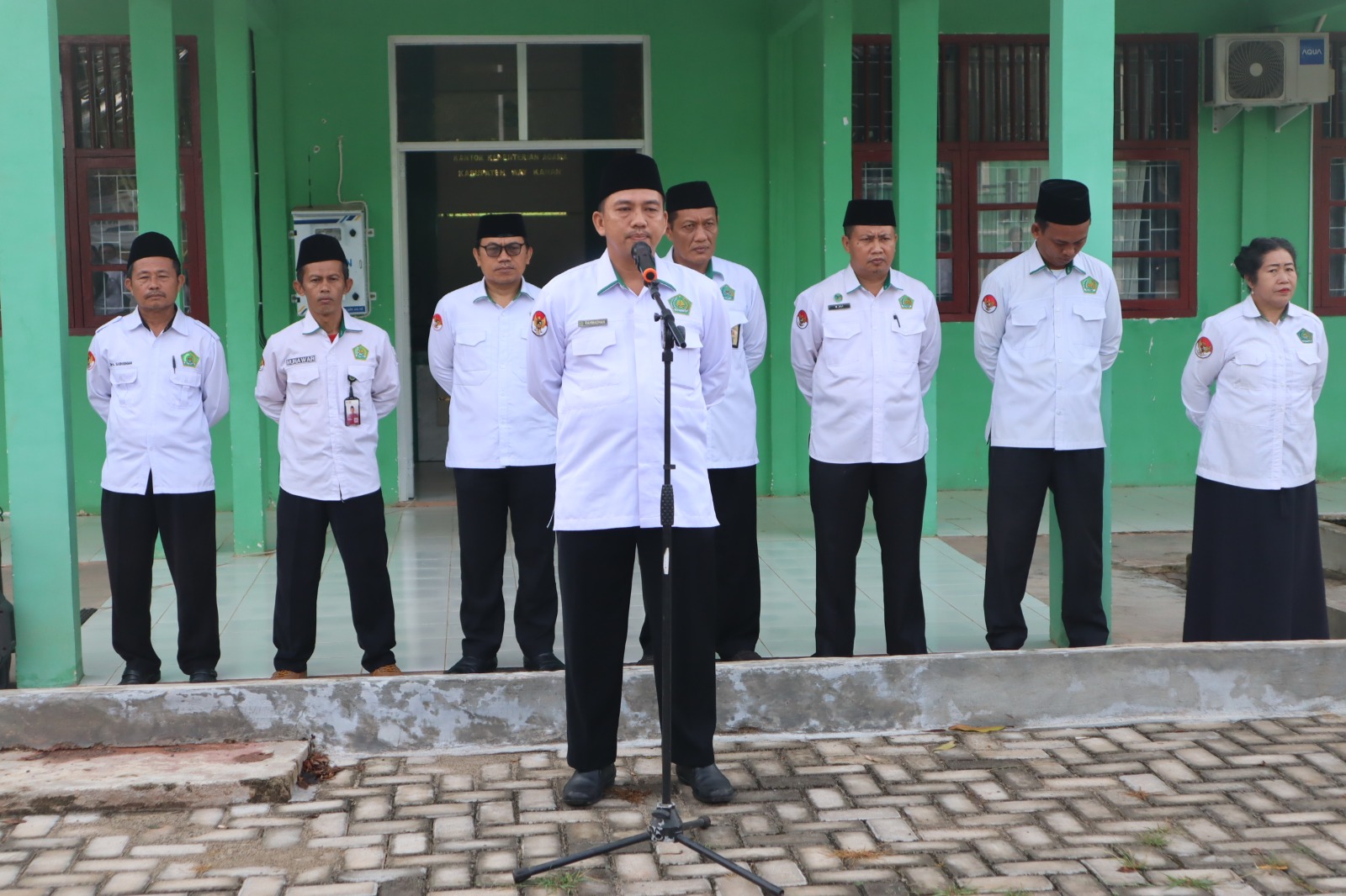 Pesan Menyentuh Di Apel Pagi Kemenag Way Kanan: Luruskan Niat Dan Layani Masyarakat Dengan Akhlak Terbaik