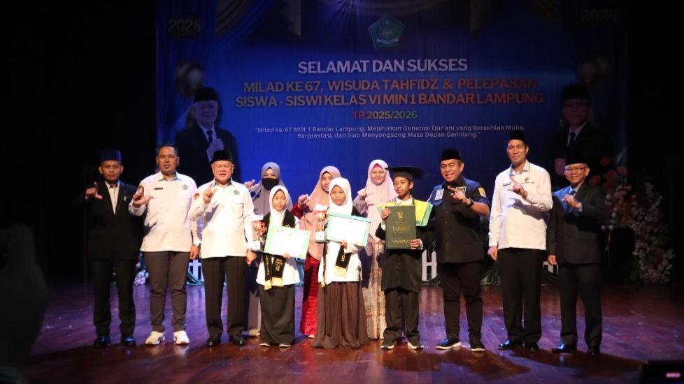 “Prestasi Tahfidz Harus Menjadi Cahaya Yang Menerangi Masa Depan Kalian”