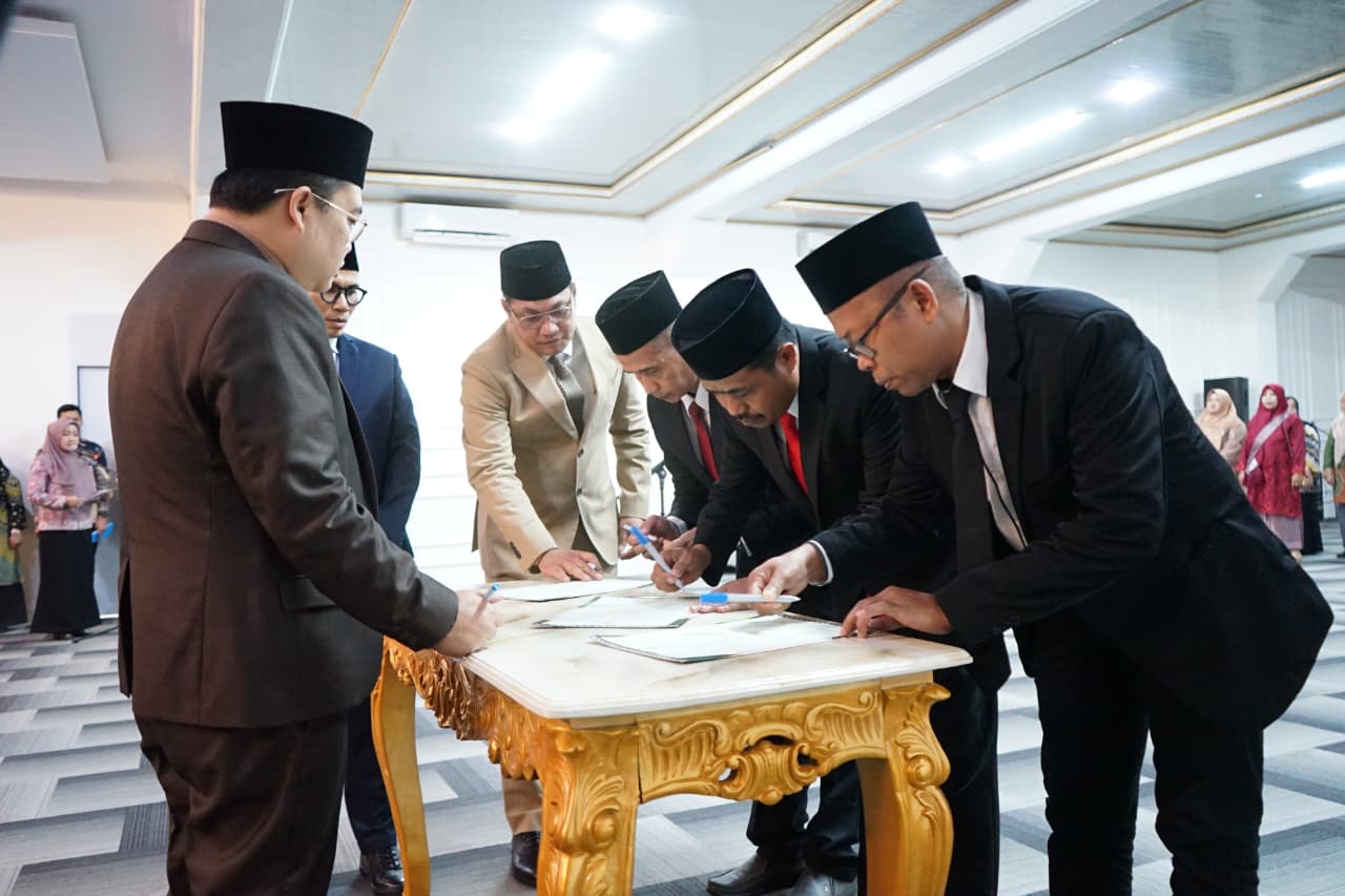 Lantik Tiga Pejabat Pengawas, Kakanwil: Pemimpin Harus Profesional, Amanah, Dan Berintegritas