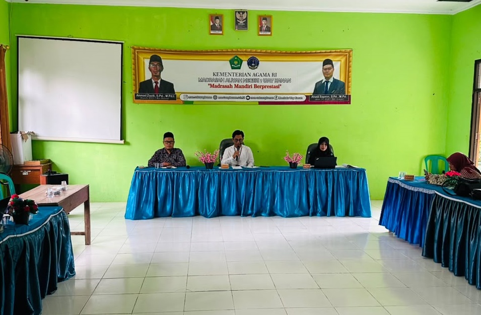 MAN 1 Way Kanan Perkuat Objektivitas Penilaian Melalui Rapat Kenaikan Kelas