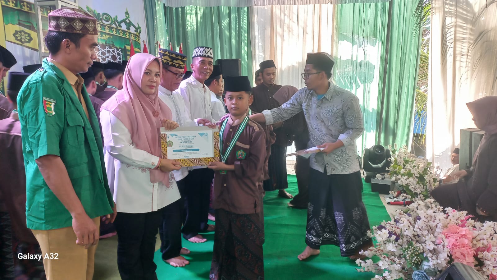 Hadiri Haul Masyayikh Dan Khotmil Qur'an Wal Kutub, Siska Triana Ajak Santri Teladani Perjuangan Ulama