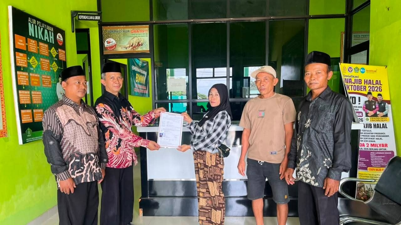 KUA Seputih Banyak Dampingi Ikrar Mualaf, Tegaskan Komitmen Pelayanan Keagamaan Untuk Masyarakat