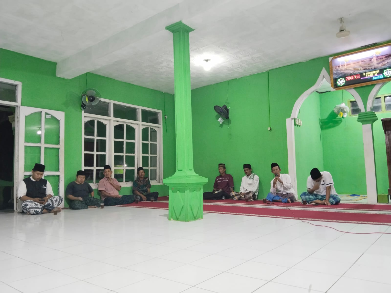 Berbagi Kebahagiaan, MT Darussalam Dan PAI KUA Blambangan Umpu Santuni Anak Yatim Dsn Beri Tausyiah