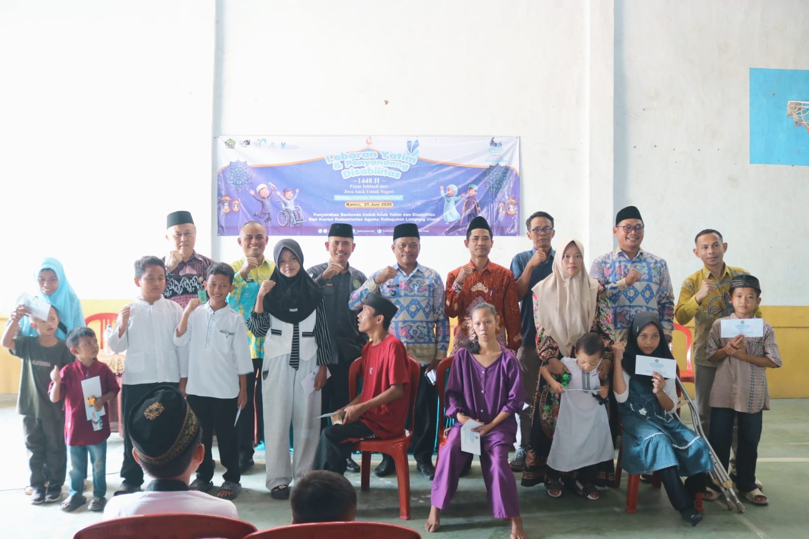 Perkuat Kepedulian Sosial, Kemenag Lampung Utara Berbagi Kebahagiaan Dengan Anak Yatim Dan Penyandang Disabilitas