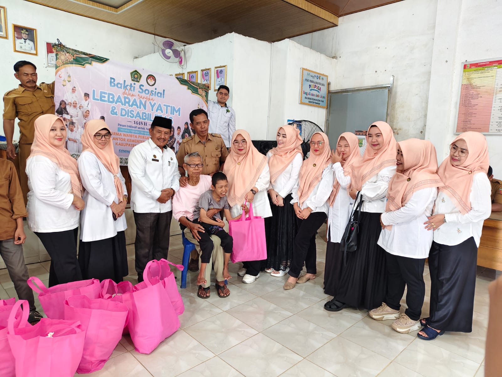 DWP Kemenag Pesawaran Salurkan Bantuan Sembako Bagi Anak Yatim Dan Disabilitas