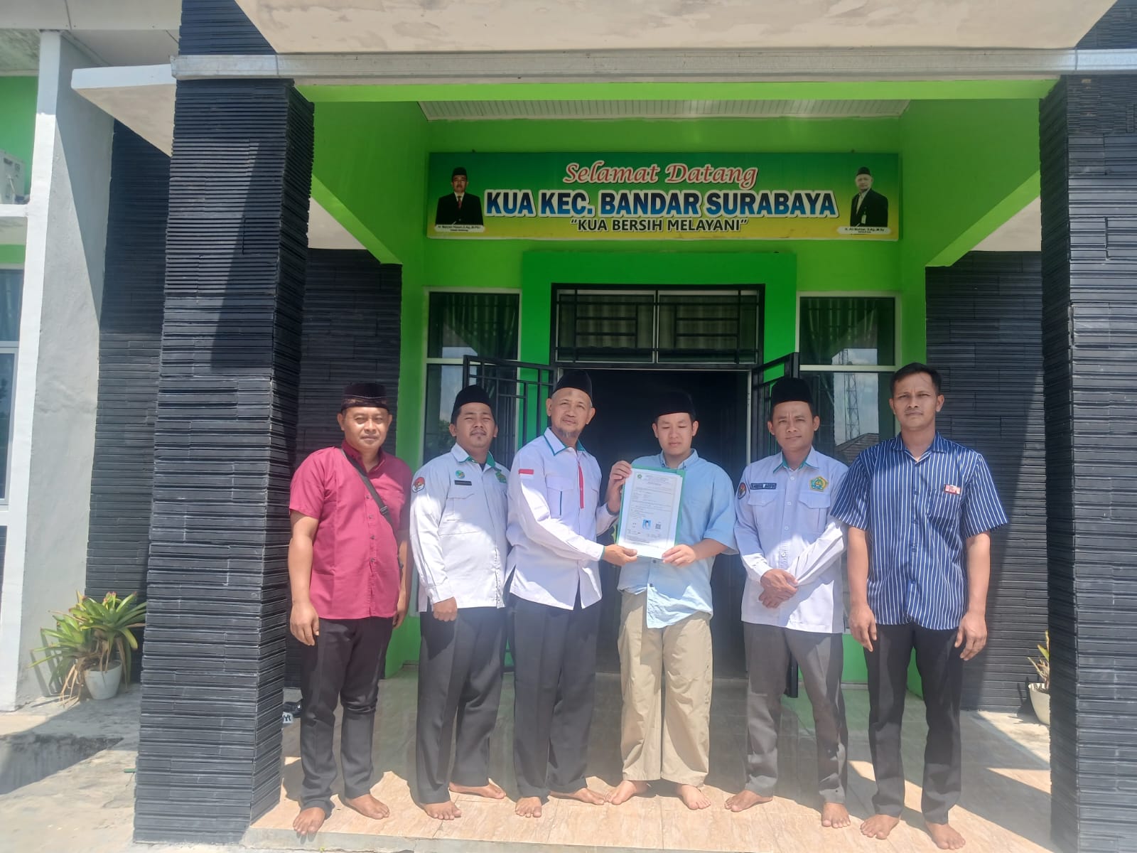 Warga Tiongkok Resmi Jalani Prosesi Syahadat Di Bandar Surabaya, KUA Beri Pendampingan Langsung