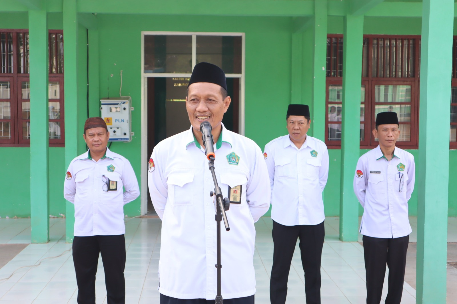 Apel Pagi Kemenag Way Kanan, Kasubbag TU Ajak ASN Perkuat Kebersamaan Dan Evaluasi Kinerja