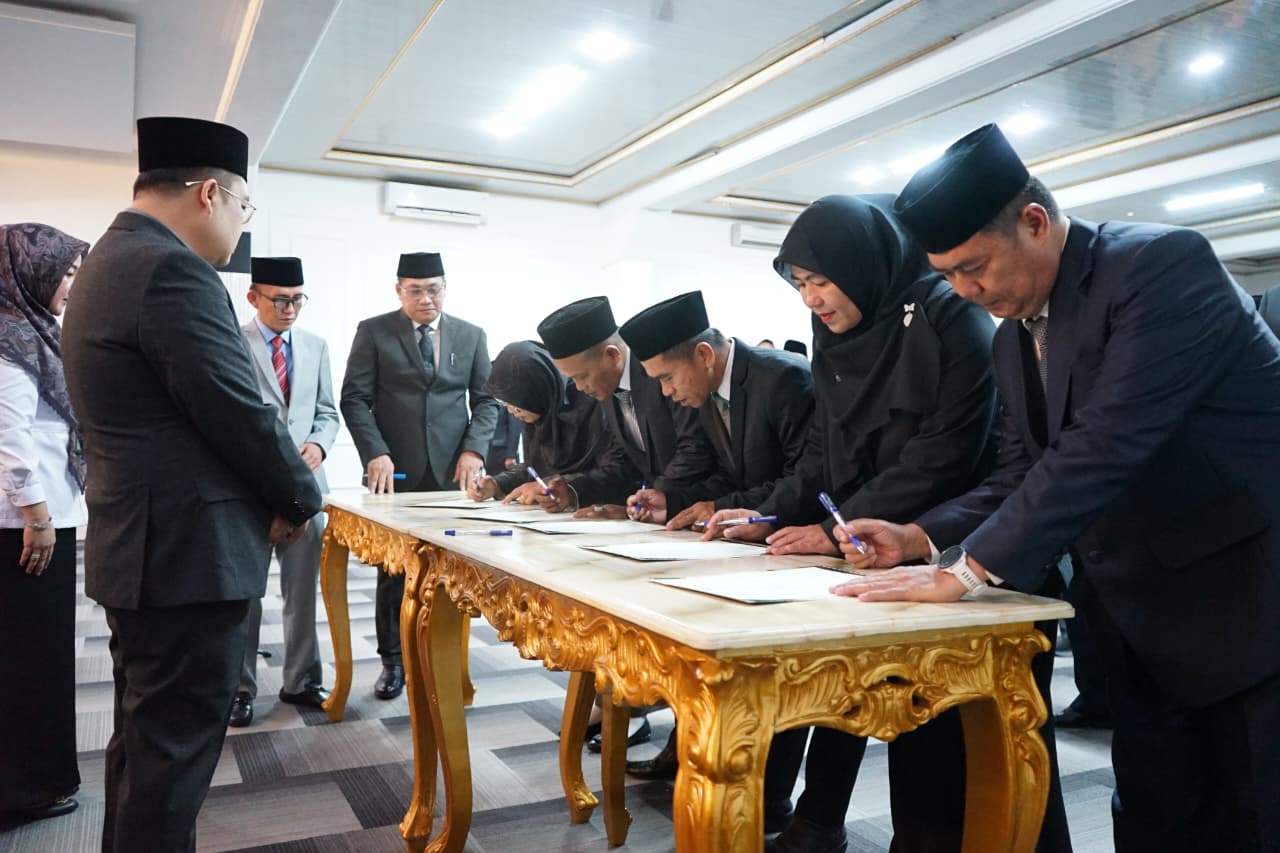 Lantik 55 Kepala Madrasah Dan 1 JFT, Zulkarnain Tekankan Integritas Dan Keteladanan