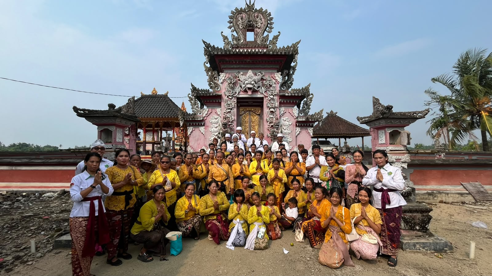 Perkuat Sradha Dan Bhakti, Penyuluh Agama Hindu Dampingi Tirtayatra Lokal WHDI