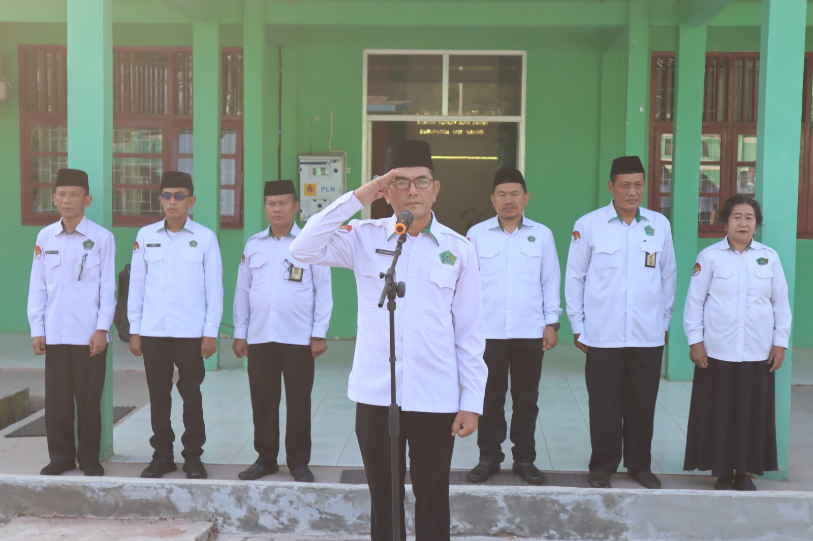 Kemenag Way Kanan Gelar Apel Pagi, Kasi Penmad Tekankan Penguatan Tupoksi Dan Pembinaan Kepegawaian