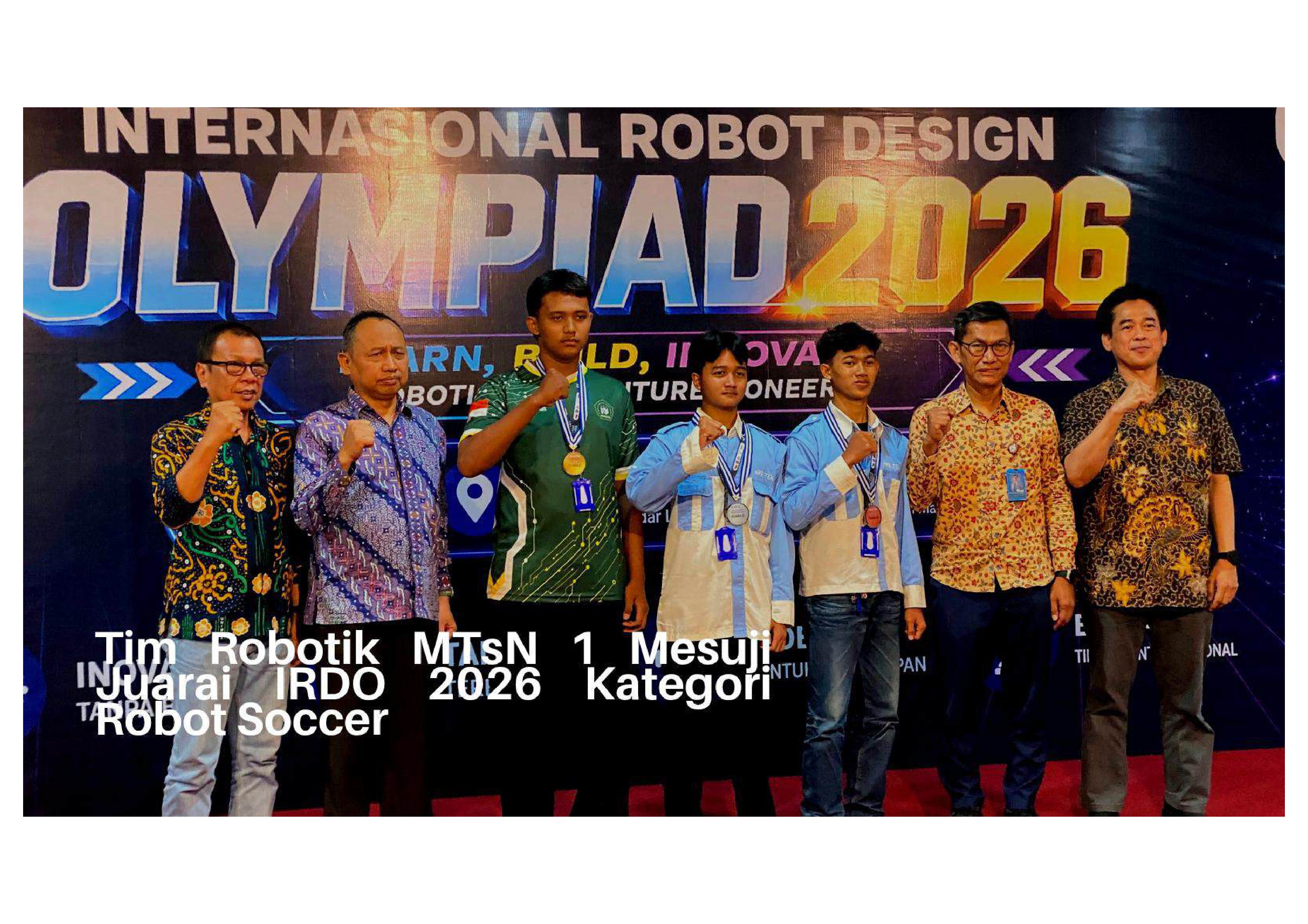 Tim Robotik MTsN 1 Mesuji Juarai IRDO 2026 Kategori Robot Soccer