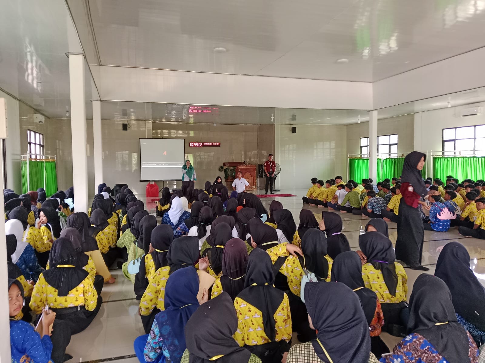 Bekali 250 Siswa Baru, KUA Trimurjo Perkuat Karakter Dan Ketahanan Moral Generasi Muda