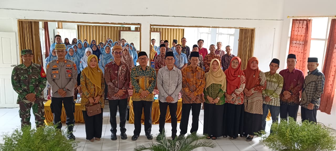 Kakankemenag Way Kanan Hadiri Pisah Sambut Kepala MAN 1, Tekankan Empat Pilar Sukses Organisasi