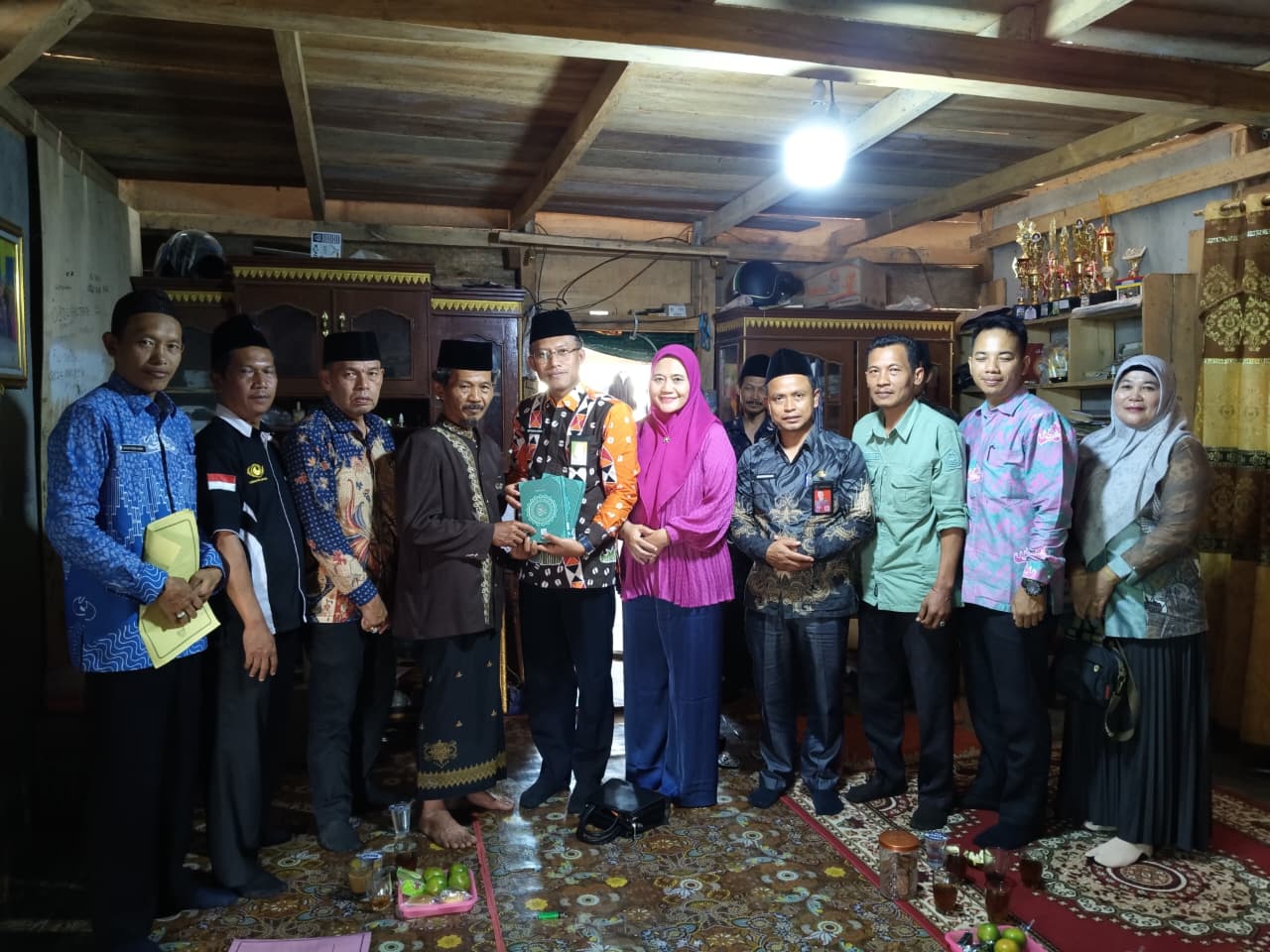 Wujud Kepedulian, Kemenag Lambar Ringankan Beban Santri TPA Sunan Bonang Yang Terdampak Kebakaran