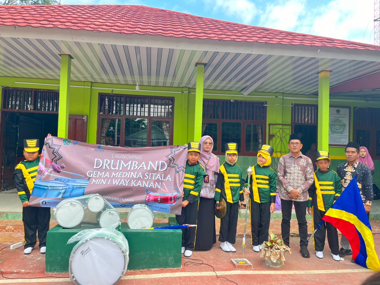 MIN 1 Way Kanan Luncurkan Gema Medina Sitala, Simbol Semangat, Kedamaian, Dan Prestasi