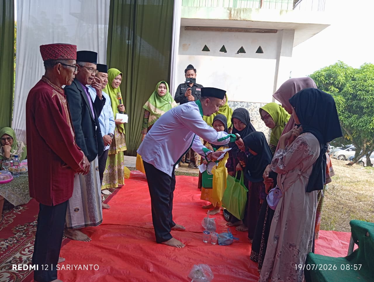 Kepala KUA Gula, Ardores : Tegaskan Sinergi Lembaga Saat Hadiri Pelantikan MWCNU Dan Harlah Muslimat