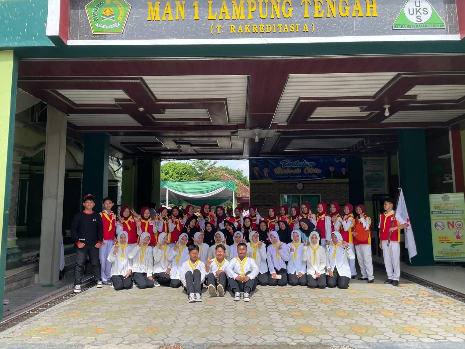 Sorotan Lensa Emas: Foto Inovatif PMR Wira MAN 1 Lampung Tengah Sabet Gelar Terbaik Se-Kabupaten