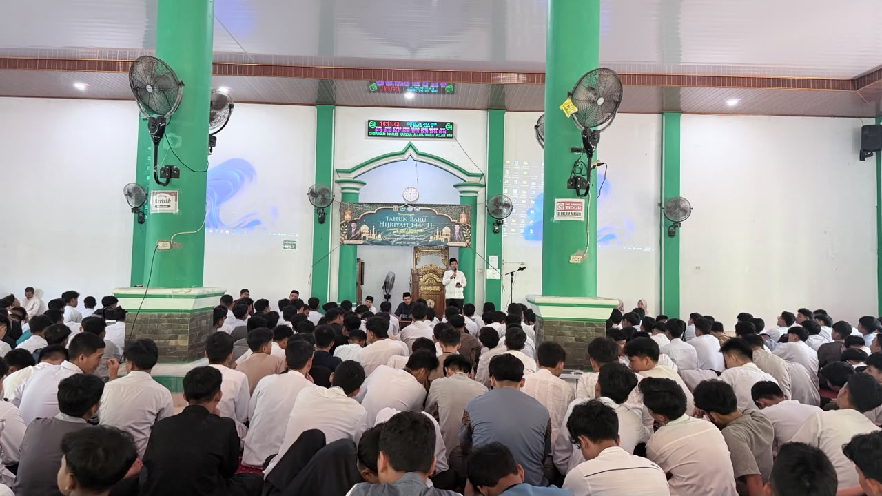 Menyalakan Cahaya, Menyeberangi Tahun Penuh Makna: MAN 2 Bandar Lampung Peringati Tahun Baru Islam 1448 H dan Launching Logo Baru Masjid Al Iman