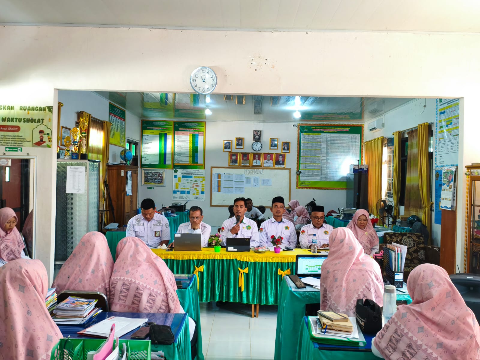 Sambut Tahun Ajaran Baru 2026/2027, MTsN 2 Lampung Tengah Gelar Rapat Pembinaan dan Pembekalan