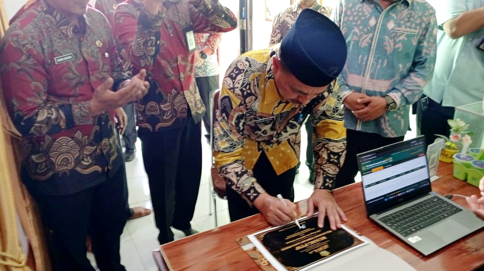 Kepala Kemenag Lampung Tengah Resmikan PTSP MTsN 2, Perkuat Layanan Madrasah Berbasis Digital