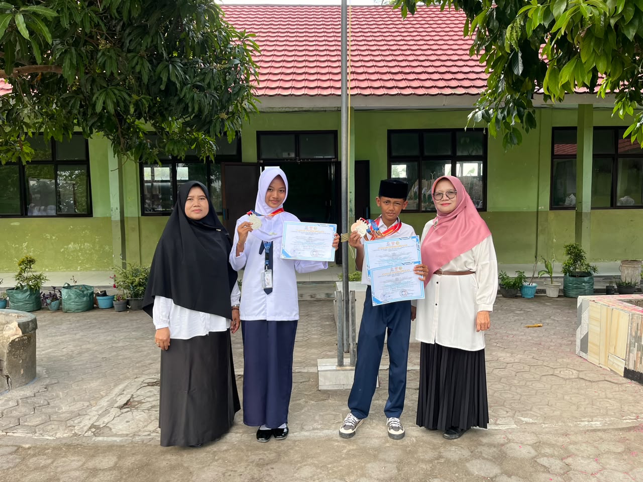MTsN 2 Lampung Selatan Borong Tiga Medali di Ajang Fun Swimming Competition 2026