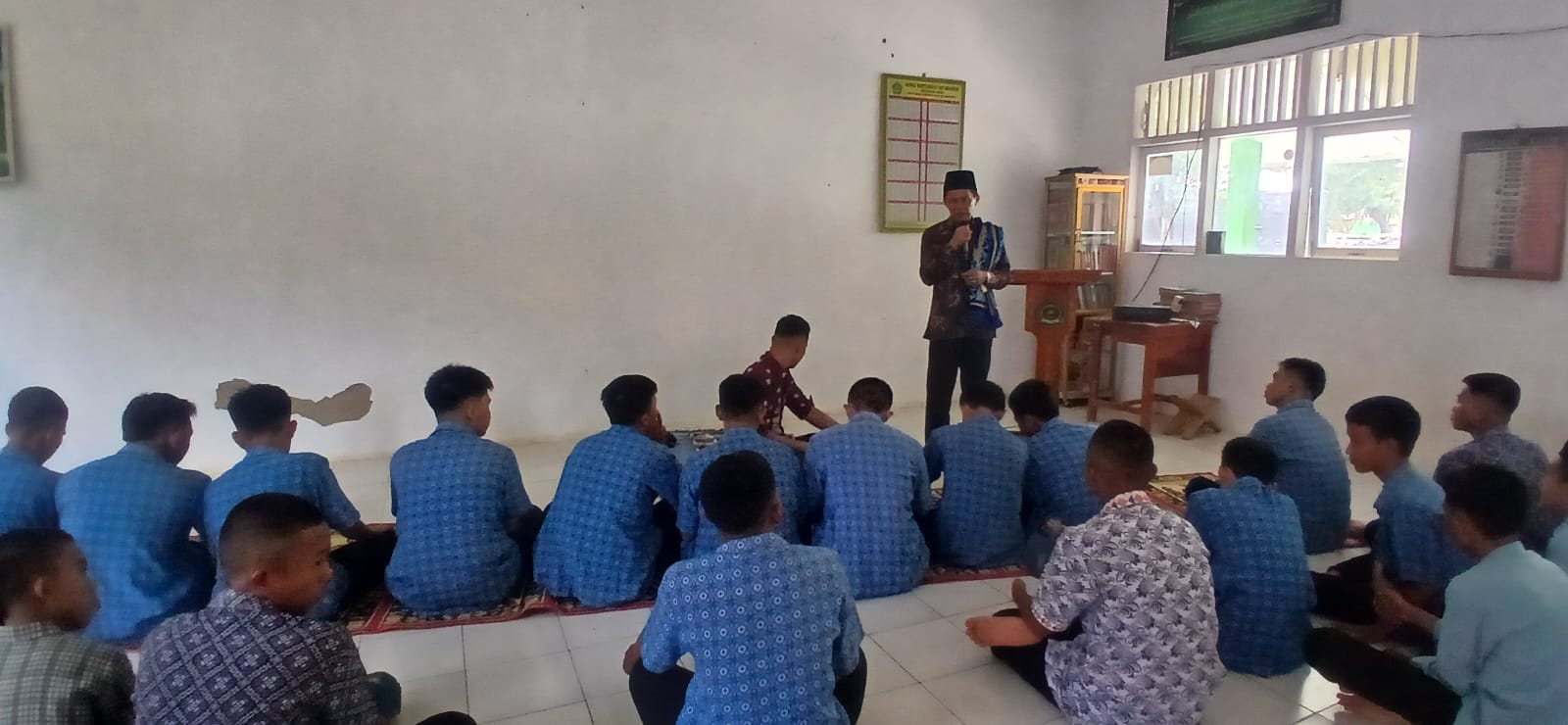 Penguatan Karakter Religius melalui Tausiah Keutamaan Salat Berjamaah di MAN 1 Way Kanan