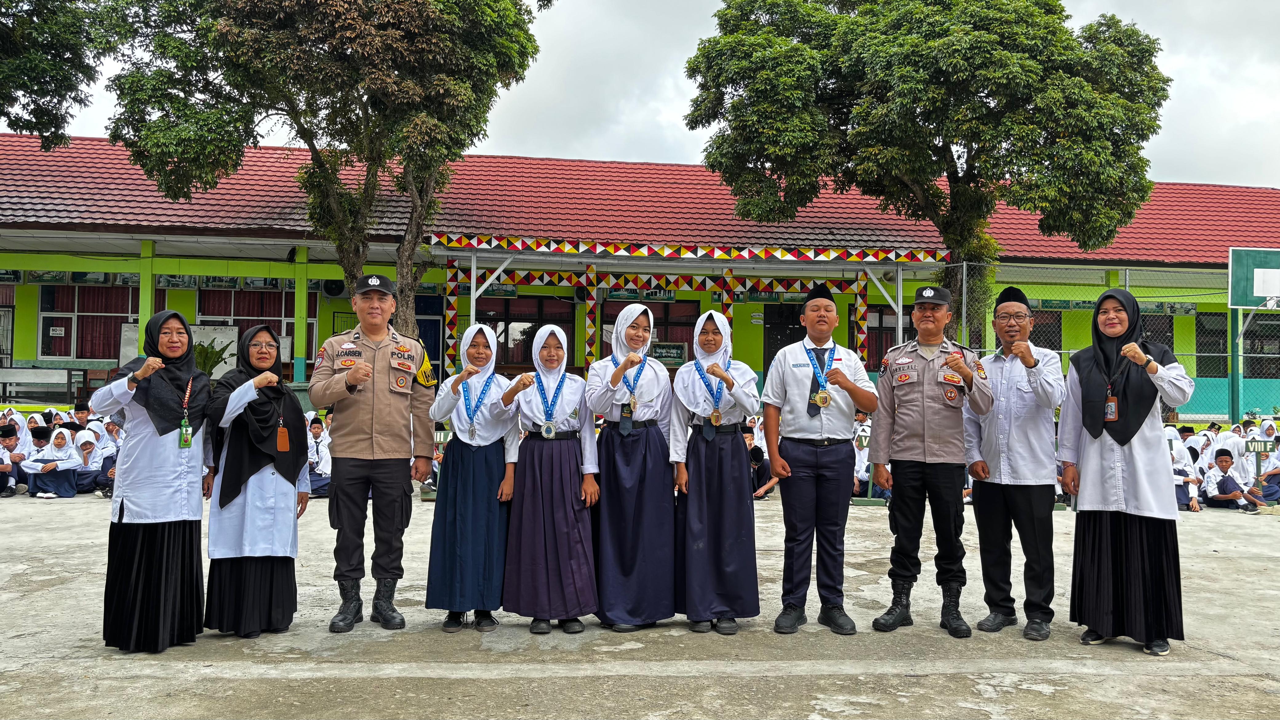 Siswa MTsN 2 Tanggamus Raih Prestasi Gemilang pada Kejuaraan Lampung Student Olympiade Cabang Karate Tingkat Provinsi