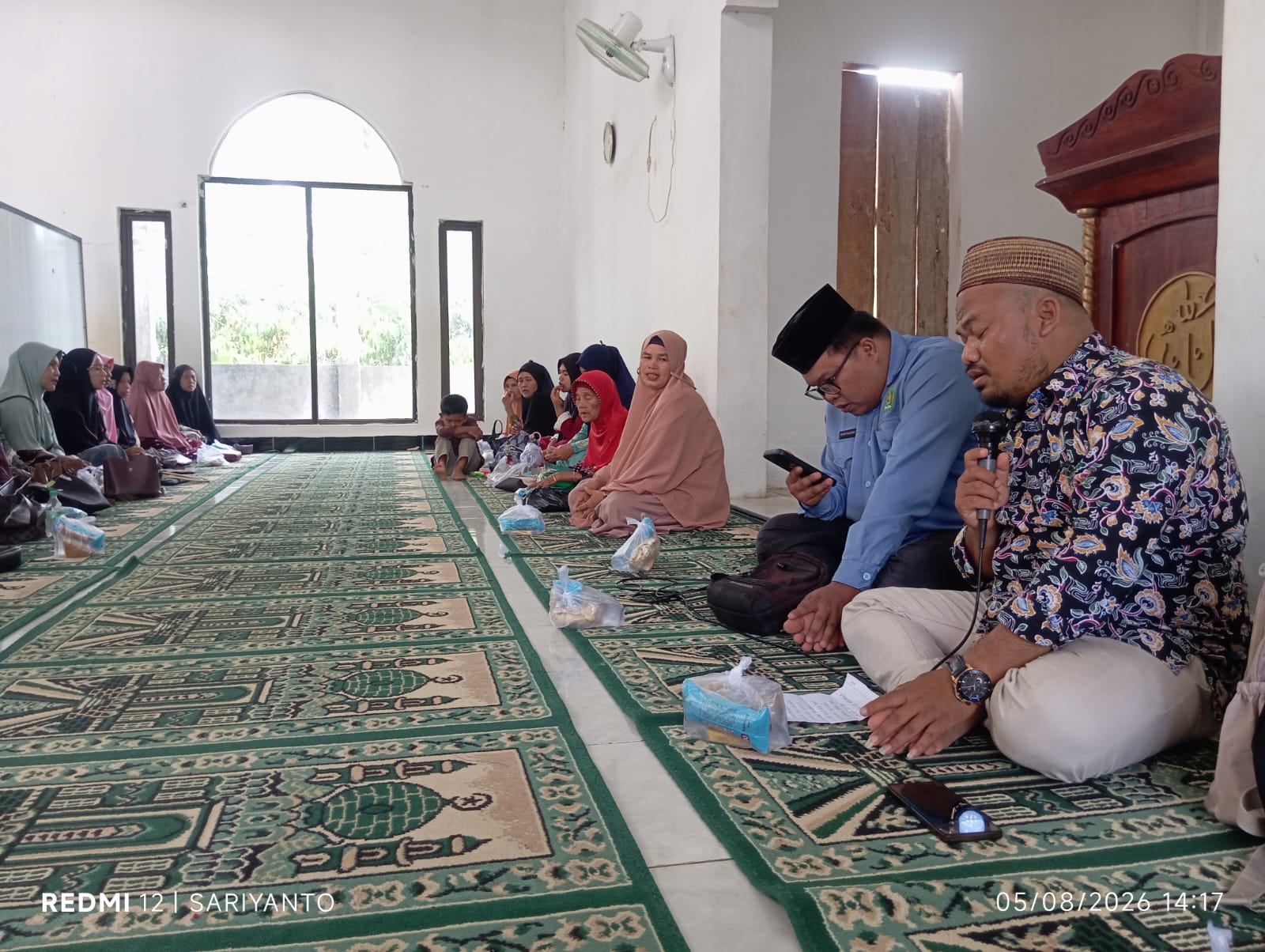 Semangat Tak Mengenal Usia, Nenek 82 Tahun Jadi Inspirasi di Majelis Taklim Fastabiqul Khairat