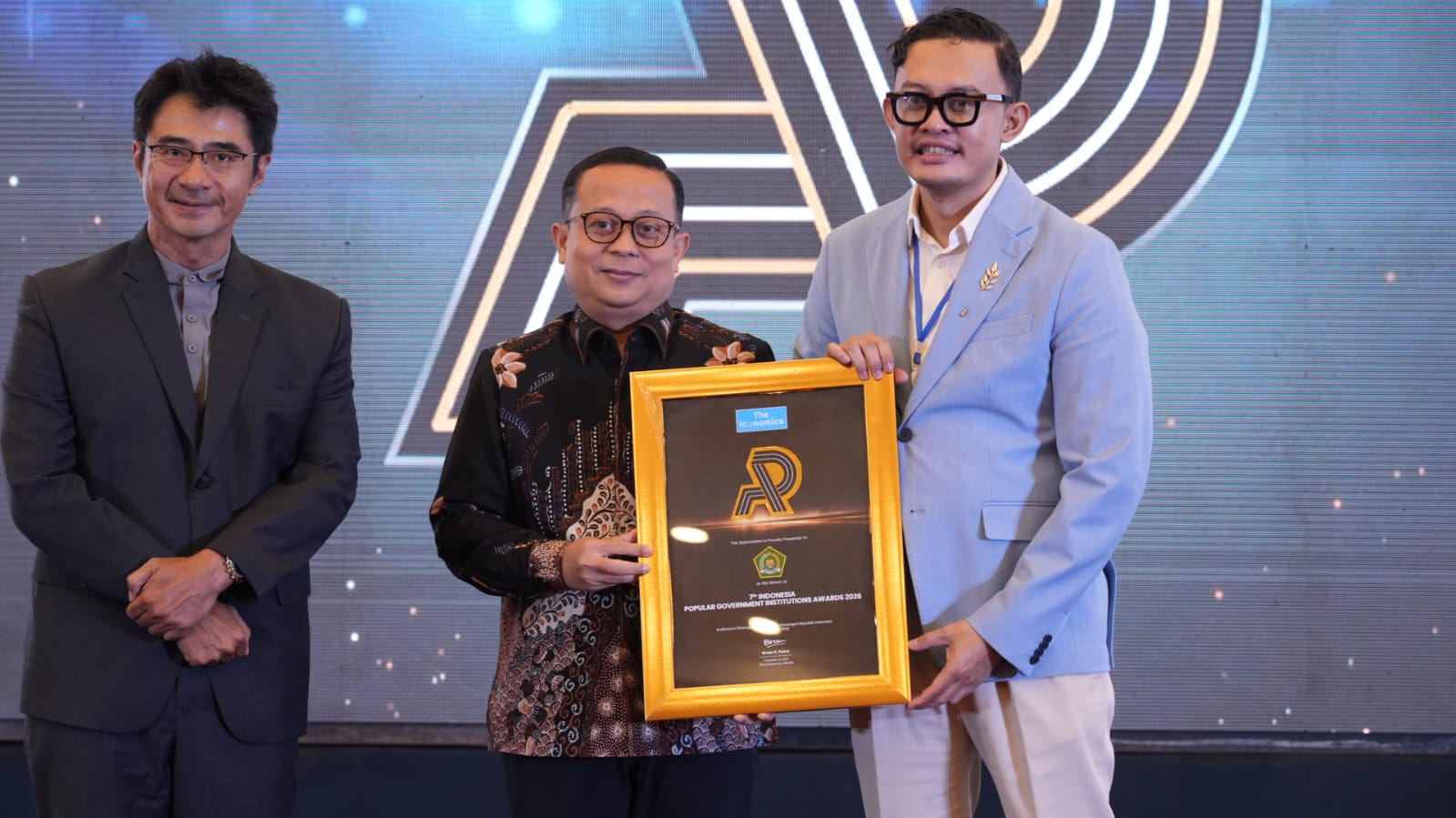 Kinerja Humas Diapresiasi, Kemenag Raih Popular Government Institutions Award 2026