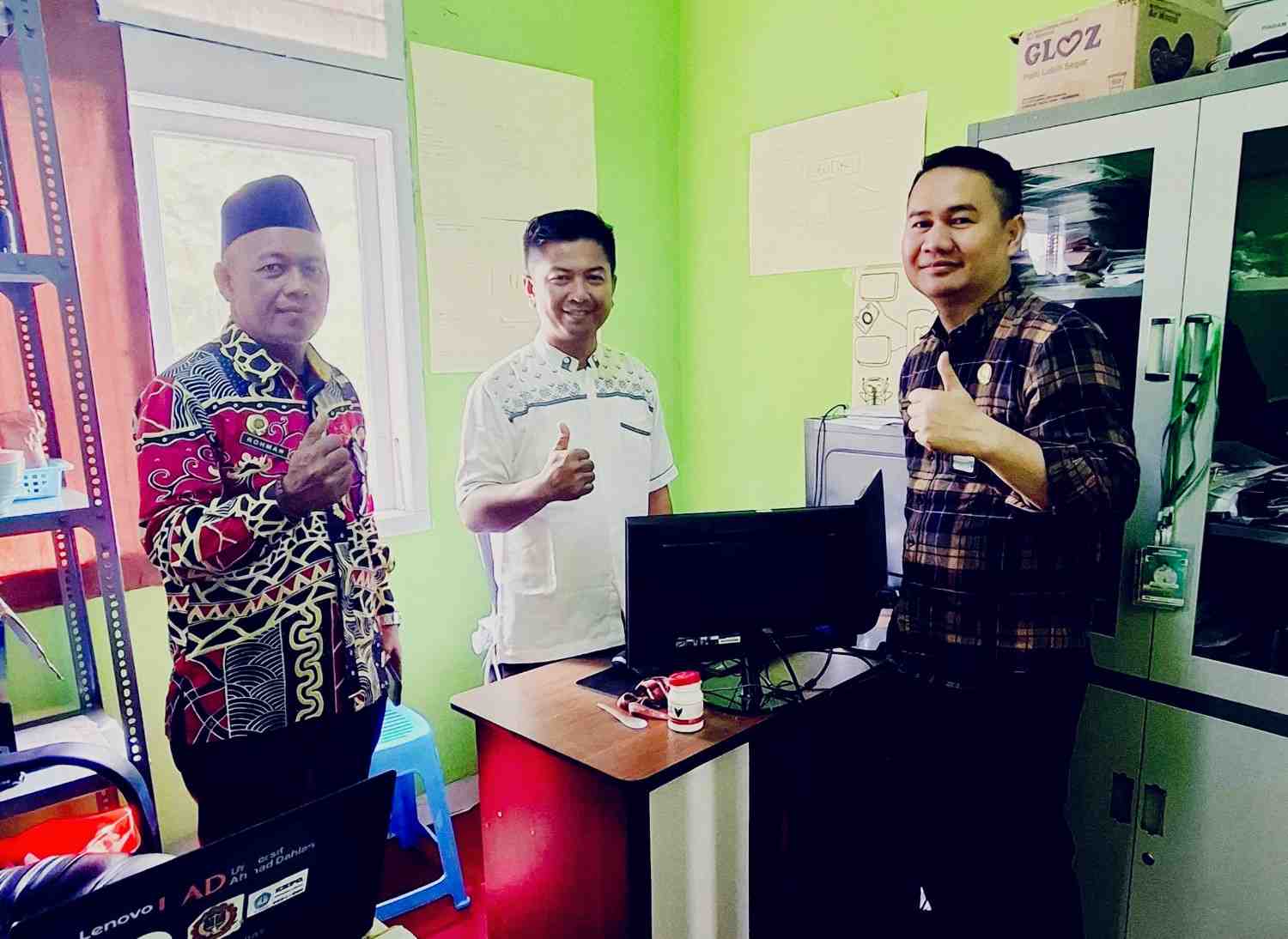 Pengawas Kemenag Kota Metro Tinjau Kendala Peralihan Simpatika ke EMIS GTK di MAN 1 Metro