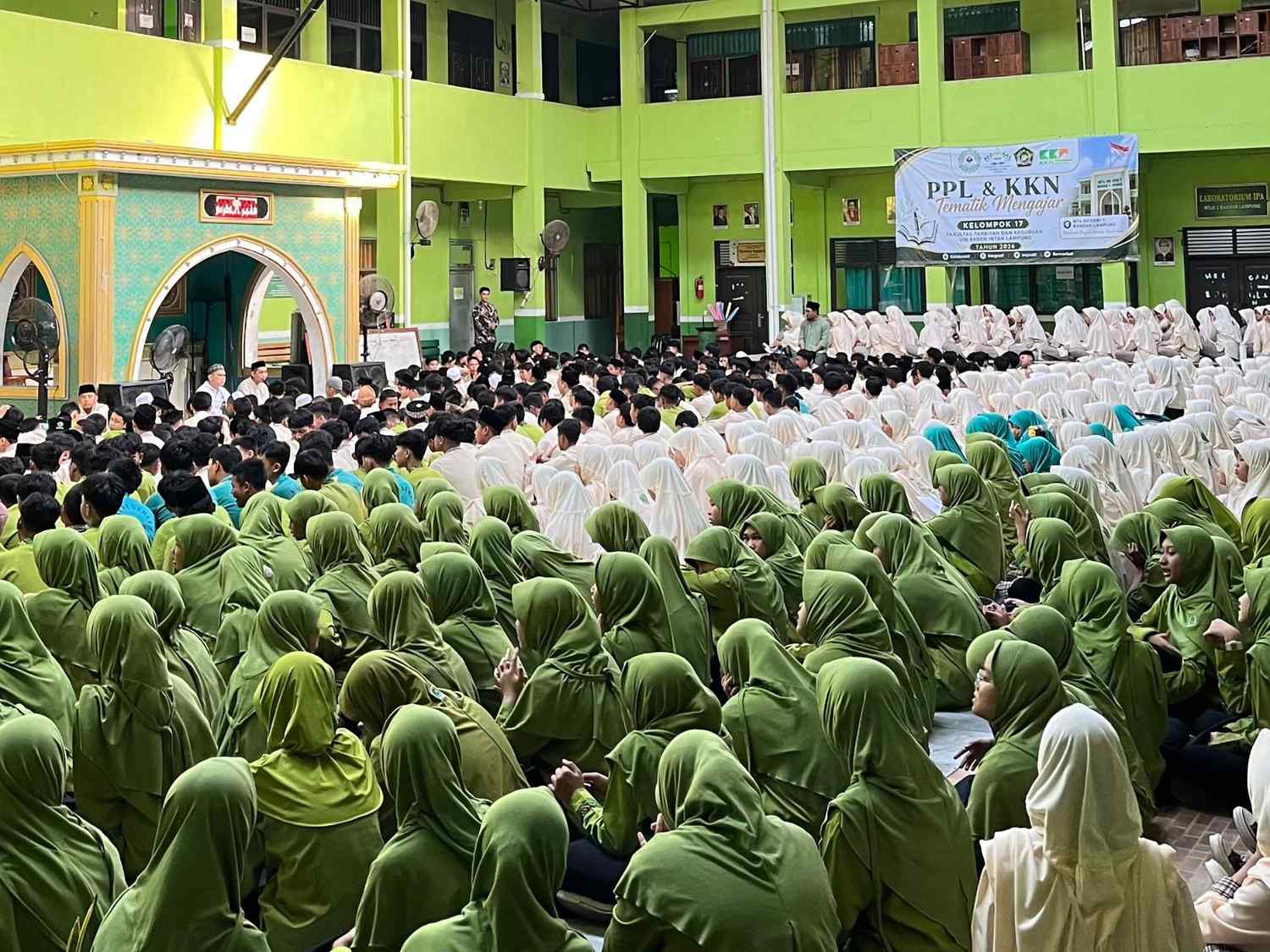 Sholat Duha dan Dzikir Bersama Warnai Jumat Pagi di MTsN 1 Bandar Lampung