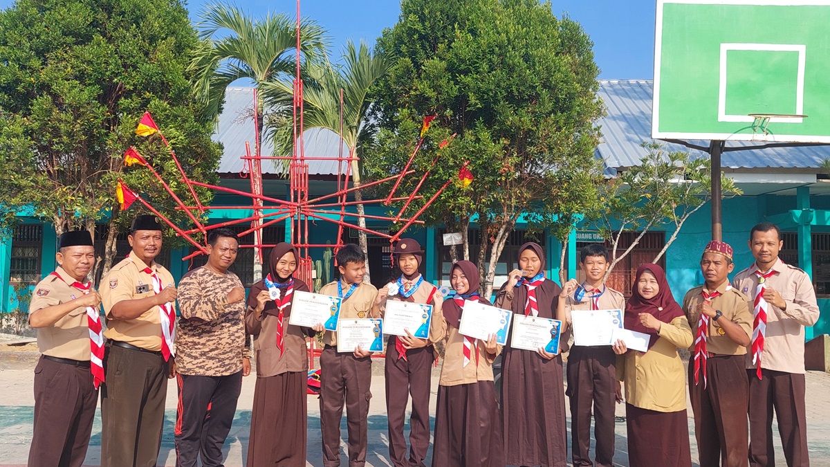 Enam Medali dari LSO 2026, Tim Karate MTsN 1 Mesuji Terima Penghargaan