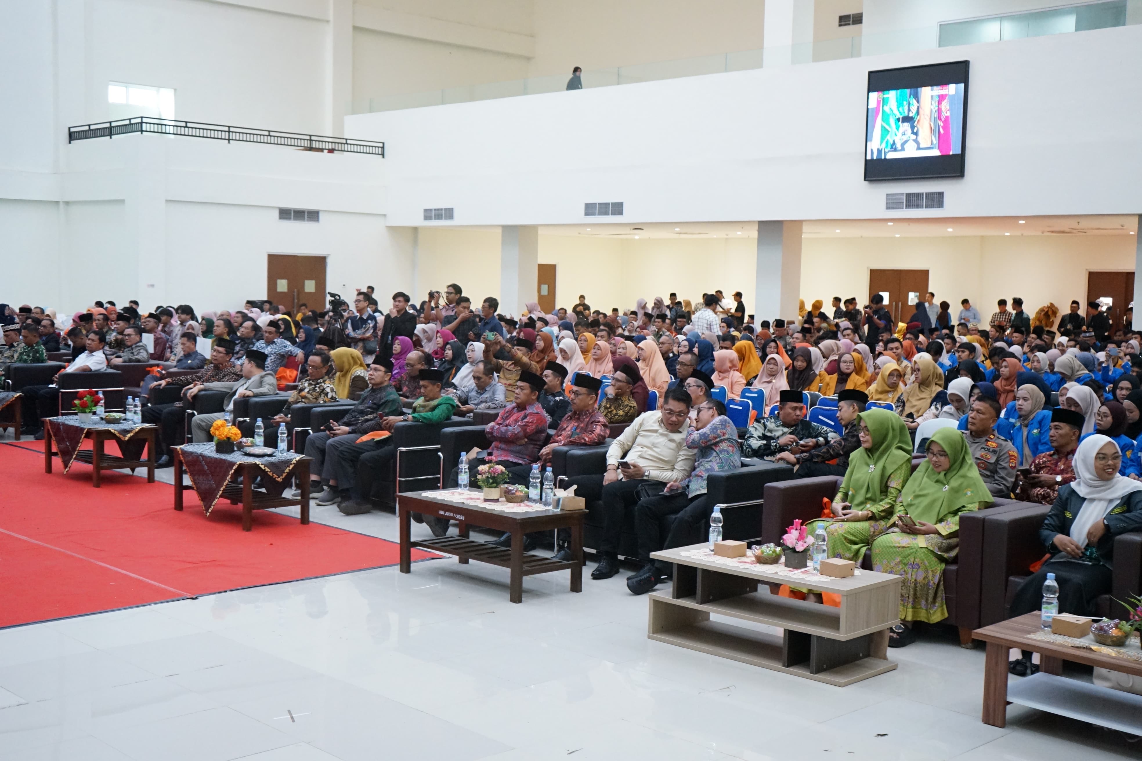 Kemenag Metro Hadiri Pengukuhan Guru Besar UIN Jurai Siwo Lampung