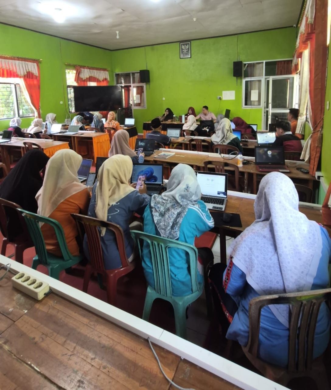 Perkuat Arah Pendidikan Madrasah, MTsN 1 Lampung Barat Dalami Kurikulum Berbasis Cinta