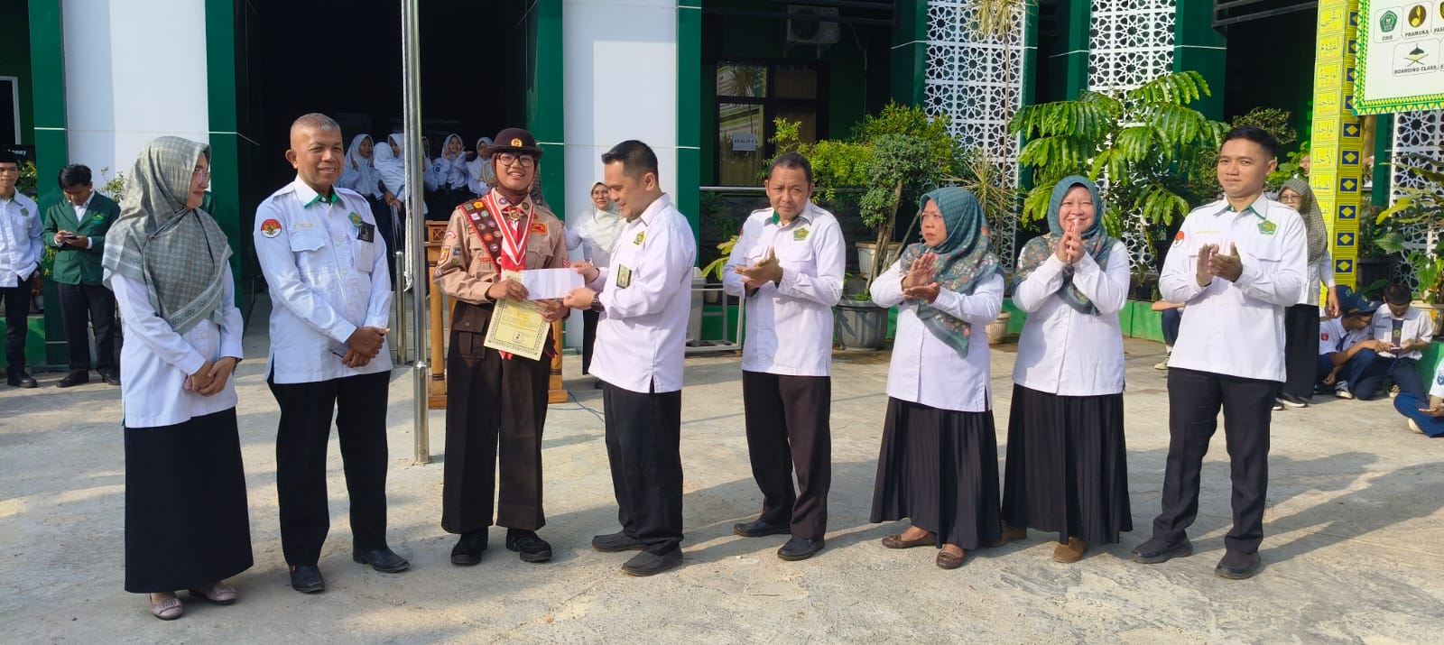 Langkah Kecil Khanza, Jejak Besar MTsN 1 Bandar Lampung di Jambore Nasional XII