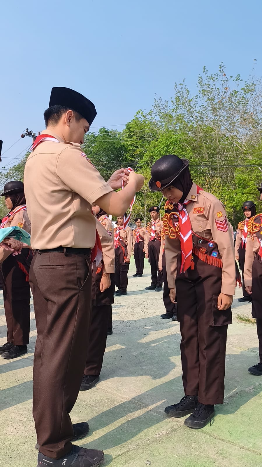 Dua Peserta Jamnas MTsN 1 Way Kanan Dikukuhkan sebagai Penggalang Garuda