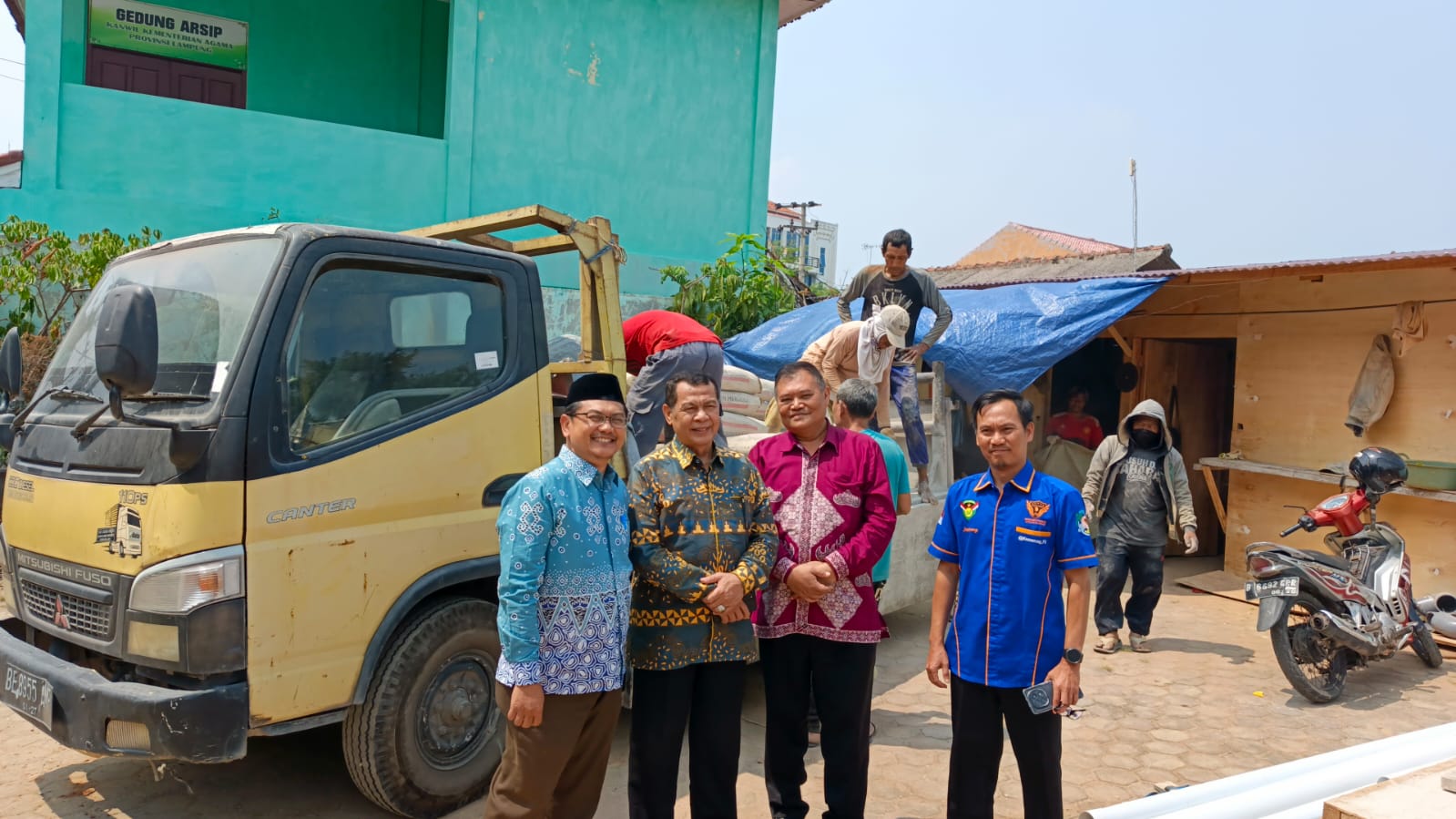 BAZNAS Lampung Bantu 100 Sak Semen untuk Pembangunan Masjid Babul Jannah