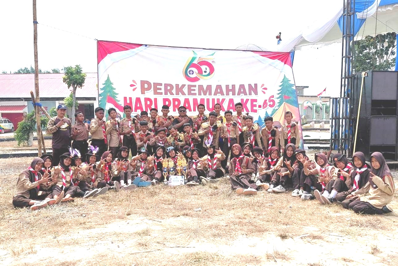 Pramuka MTsN 2 Way Kanan Raih Juara Umum Perkemahan Hari Pramuka ke-65 Kwaran Negeri Besar