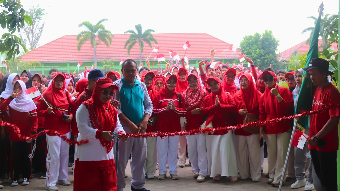 Puncak Semarak Kemerdekaan, Jalan Sehat MTsN 1 Lamsel Bertabur Doorprize dan Kebersamaan