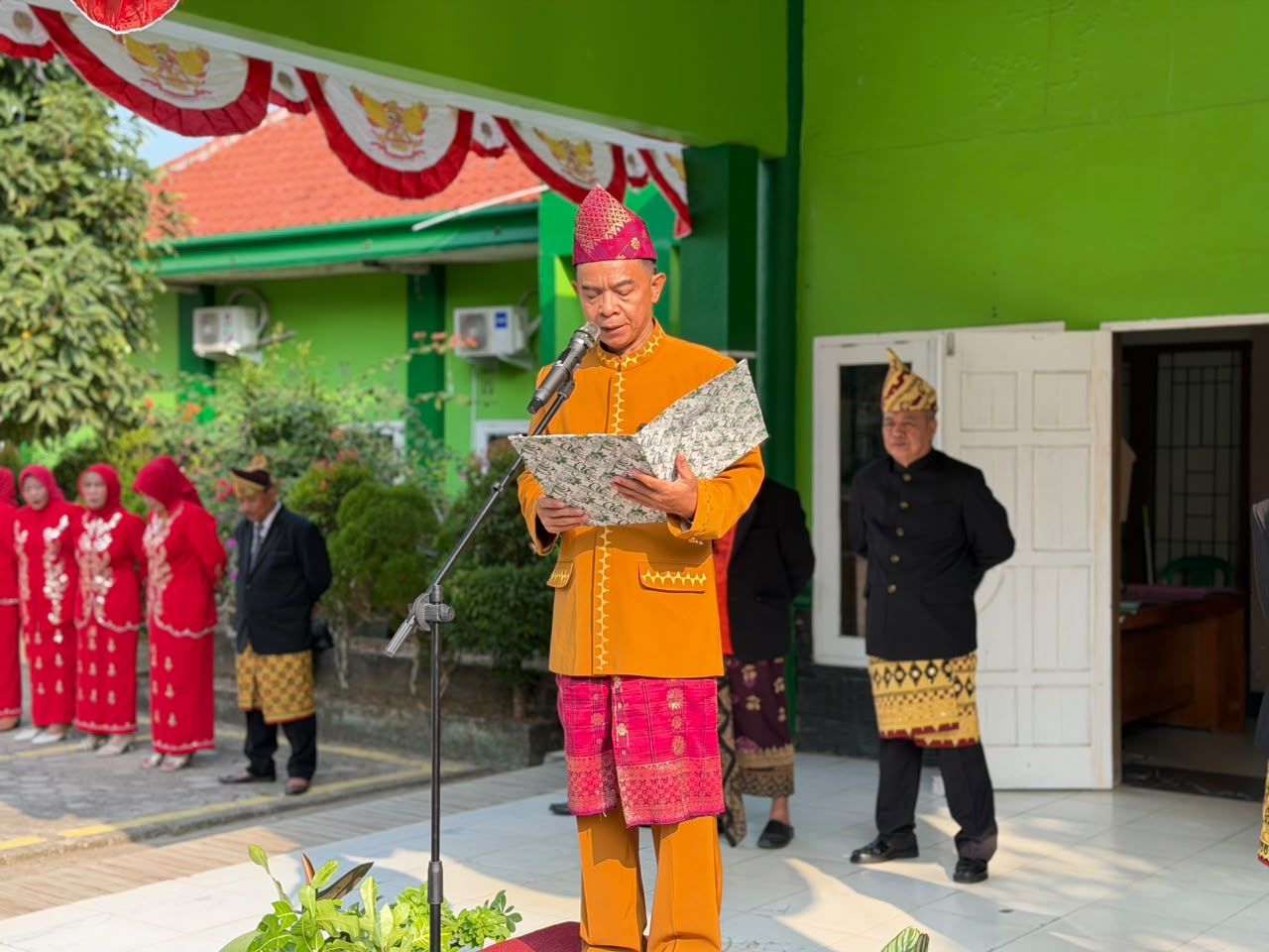 Kemenag Tuba Gelar Upacara HUT Ke-81 RI, Menag Pesan Kemerdekaan Adalah Amanah Untuk Disyukuri
